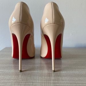 Louboutin So Kate 120